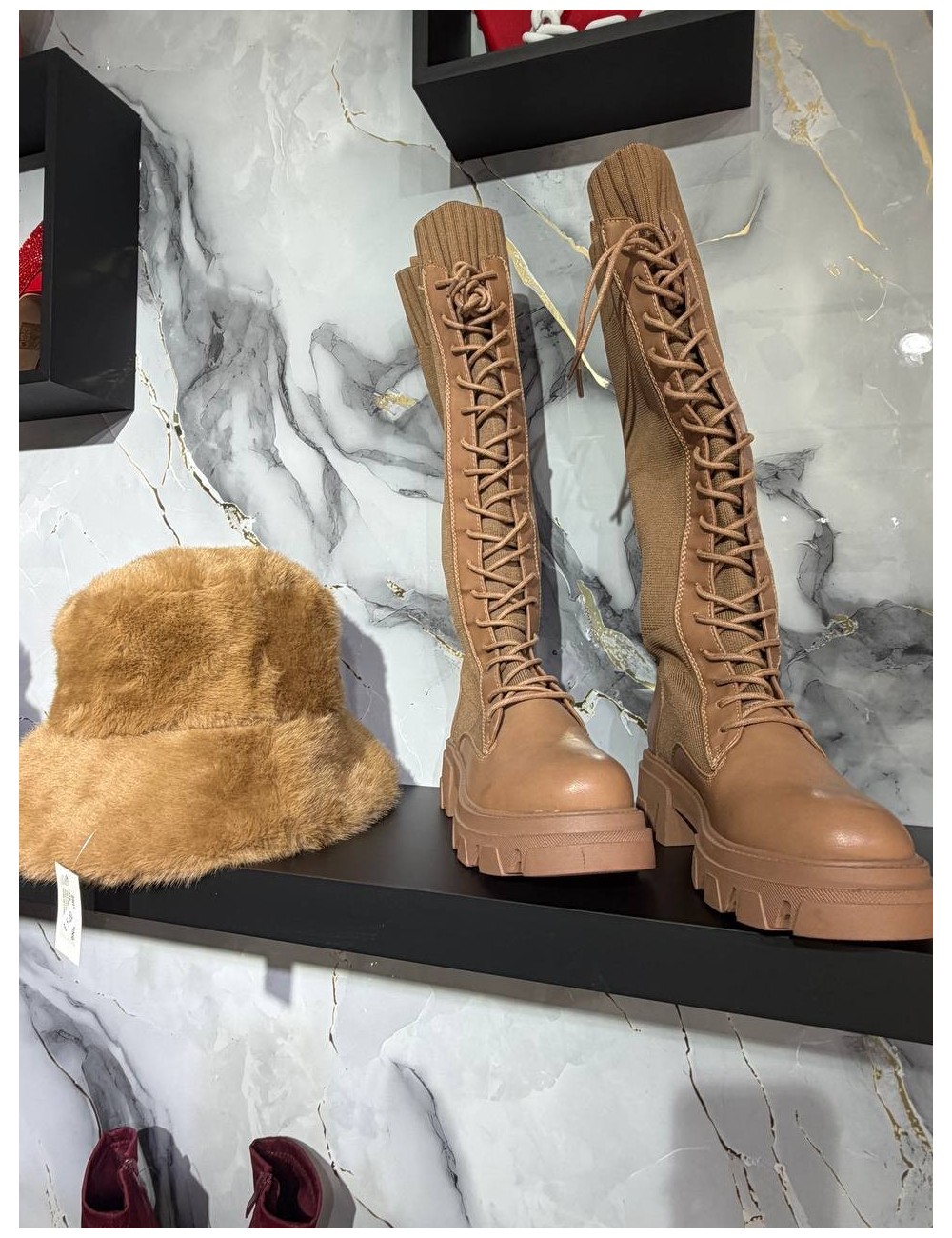 Anfibi alti con laccio