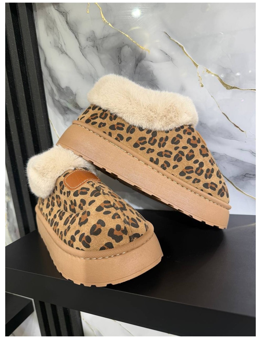 Sandali  Mod.UGG leopardato