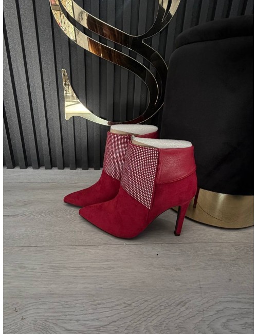 Stivaletto bordeaux con tacco