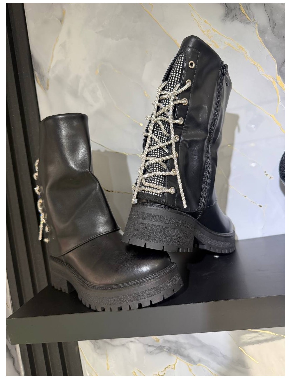 Stivale nero con strass